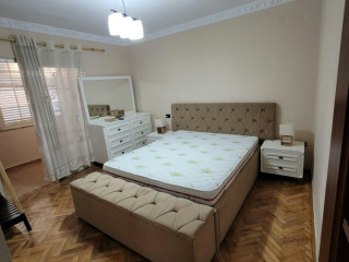 Shtepi me qera, Pallat Egzistues 2+1 Rr. Fortuzi / Mine Peza