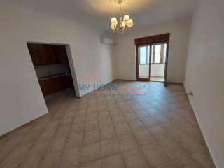 Zyre me qera 9 kateshet ne Tirane