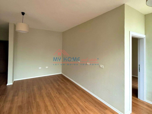 zyre-me-qera-tek-ish-ekspozita-tirane-big-3