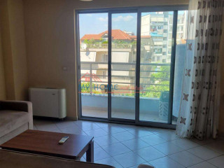 Apartament 1+1 ne shitje tek Komuna e Parisit ne Tirane