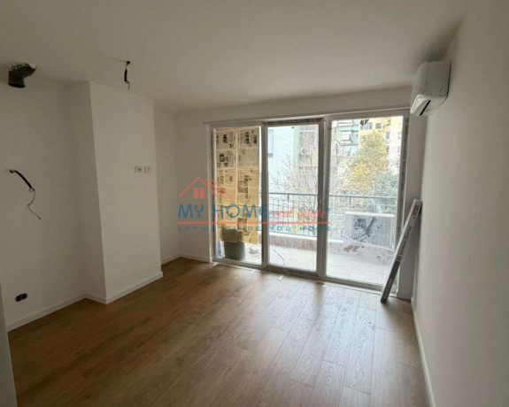 zyre-me-qera-myslym-shyri-tirane-big-0