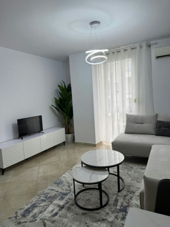 rr-barrikadave-jepet-me-qera-21-pallat-i-ri-big-4