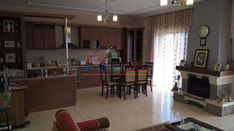 vile-ne-shitje-te-terminali-autobusave-tirane-big-0