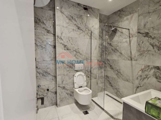 Zyre me qera tek Zogu i Zi Tirane