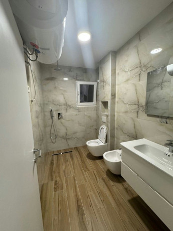 tek-poligrafiku-jepet-me-qera-11-ne-vile-3-kateshe-big-4