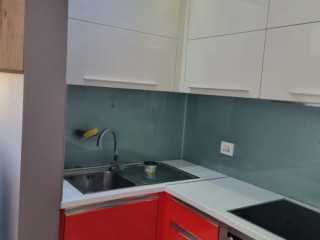 Ali Demi jepet me qera 2+1, pallat i ri