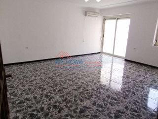 Zyre me qera Myslym Shyri ne Tirane