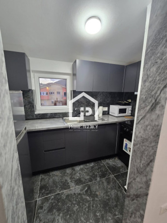 pogradec-shitet-super-apartament-me-pamje-nga-liqeni-big-2