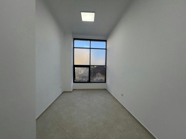 qender-jepet-me-qera-ambjent-komercial-big-0