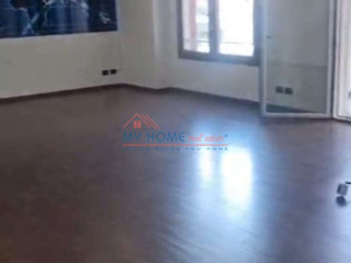 Zyre me qera tek Hilton Garden ne Tirane