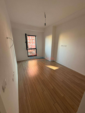 zyre-me-qera-tek-garden-building-tirane-big-2