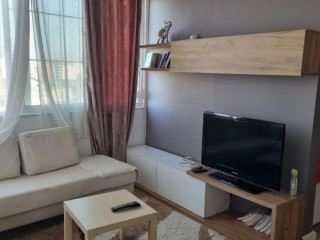 Ali Demi jepet me qera 2+1, pallat i ri