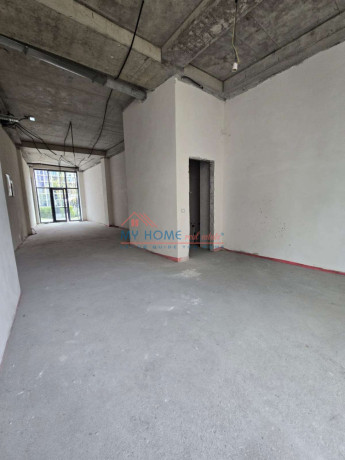 dyqan-post-parkimi-ne-shitje-te-lake-view-residence-tirane-big-2