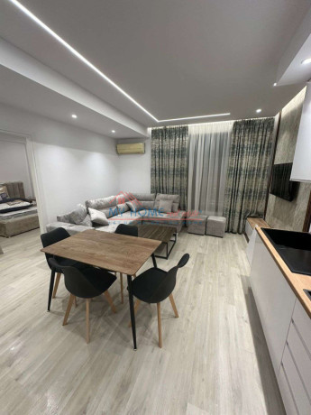 apartament-11-me-qera-tek-zogu-i-zi-big-0