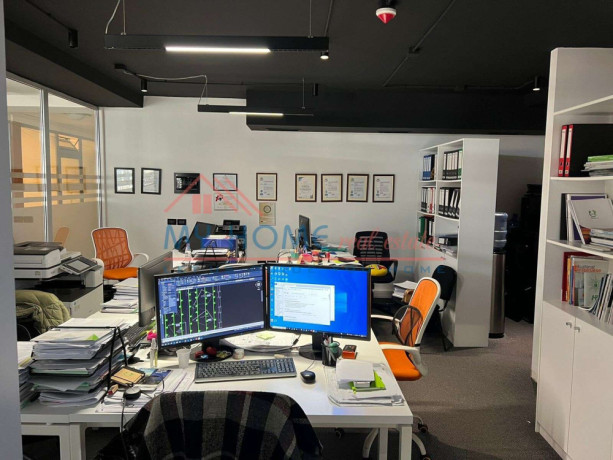 zyre-me-qera-pazari-i-ri-tirane-big-2