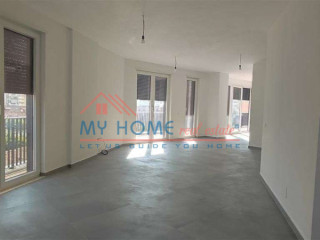 Zyre me qera ne qender ne Tirane