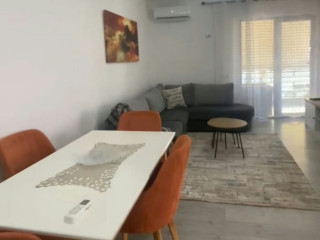 Pazari i ri jepet me qera 2+1