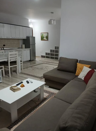 jepet-me-qera-apartament-2-12-qender-mbrapa-15-kt-big-0