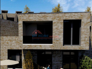 Duplex ne shitje tek Liqeni i Farkes Swan Lake Residence