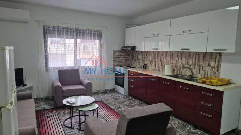 apartament-21-me-qera-tek-sheshi-wilson-ne-tirane-big-0