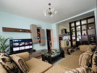 Apartament 1+1 me Qira tek Stadiumi Dinamo