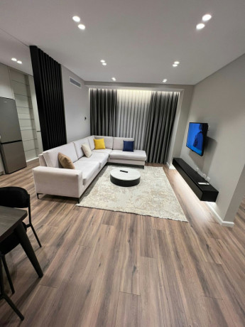 shtepi-me-qera-pallat-i-ri-21-fusha-aviacionit-big-0