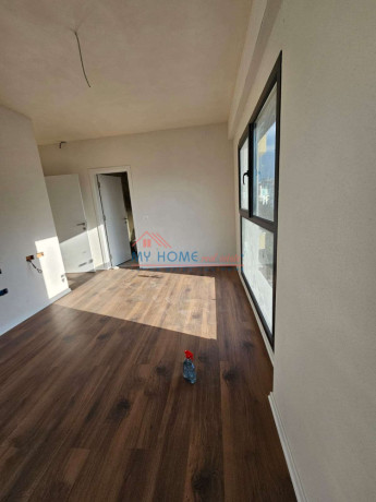 apartament-21-ne-shitje-porcelan-ne-tirane-big-0