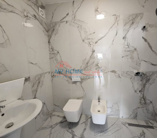 zyre-me-qera-tek-zogu-i-zi-tirane-big-3