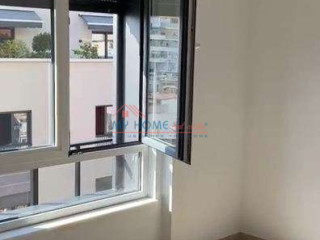 Zyre me qera ne Qender Tirane