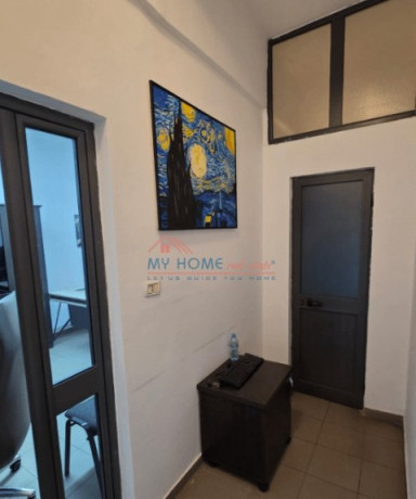 zyre-me-qera-tek-bulevardi-bajram-curri-tirane-big-2