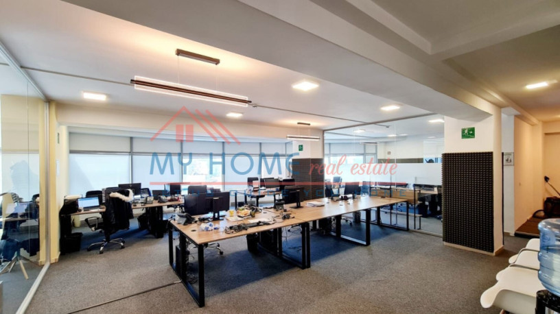 ambjent-komercial-tek-kompleksi-halili-ne-tirane-big-4