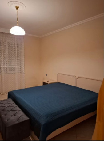 jepet-me-qera-apartament-21-blloku-prane-juveniljes-big-2