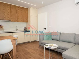 Prane Harry Fultz jepet me qera 1+1