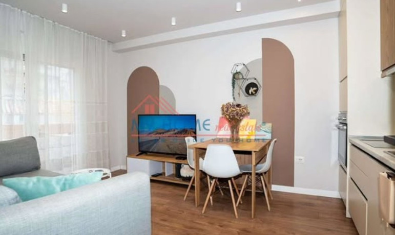 prane-harry-fultz-jepet-me-qera-11-big-1