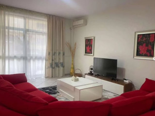 JEPET ME QIRA: : APARTAMENT 2+1+2 Rruga: QEMAL STAFA