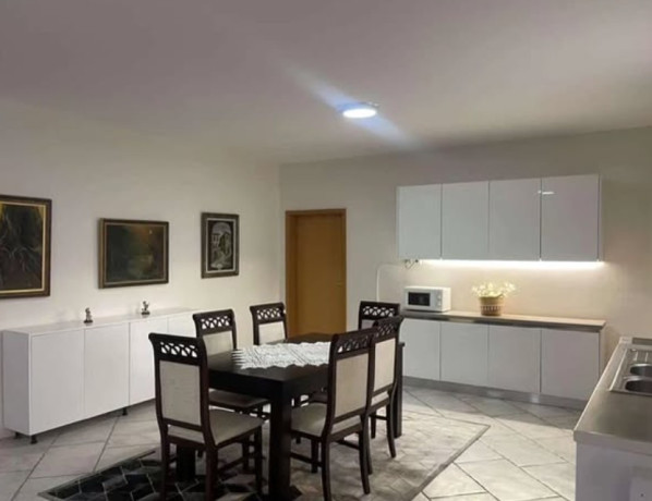 jepet-me-qira-apartament-212-rruga-qemal-stafa-big-1