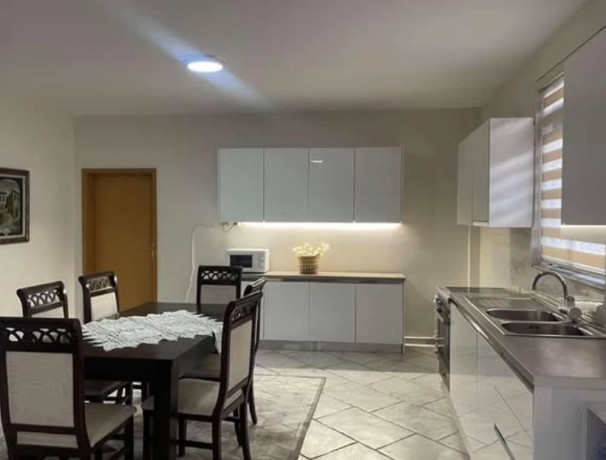 jepet-me-qira-apartament-212-rruga-qemal-stafa-big-3