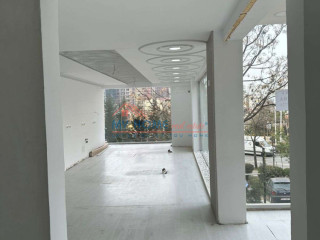 Dyqan Ambjent biznesi ne shitje 21 dhjetori ne Tirane