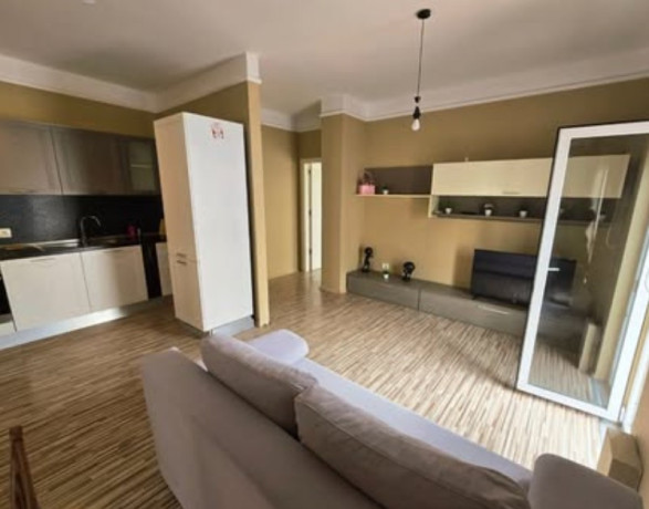 jepet-me-qera-super-apartament-21-midis-rruges-se-kavajes-mshyrit-prane-shkolles-faik-konica-big-2