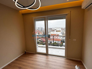 Zyre me qera tek Brryli Tirane