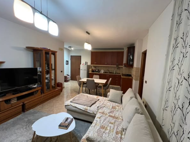 shitet-apartament-21-prane-market-joena-21-dhjetori-big-0