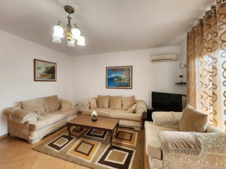 JEPET ME QERA: APARTAMENT 2+1 / RRUGA E DIBRËS (TEK SELVIA)