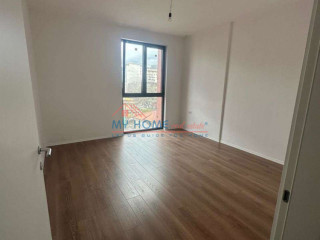 Zyre me qera tek Rruga e Kavajes Tirane