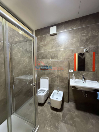 zyre-me-qera-tek-garda-tirane-big-2