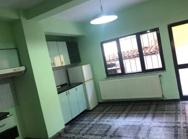 jepet-me-qira-ambjent-biznesi-prane-spitalit-gjerman-rruga-kavajes-big-2