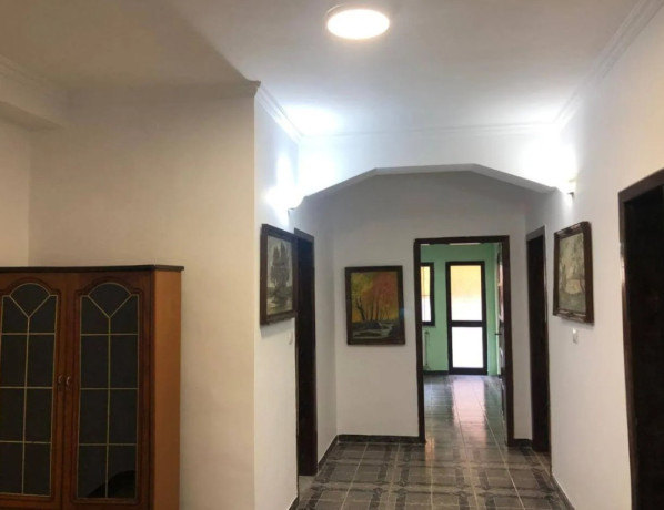 jepet-me-qira-ambjent-biznesi-prane-spitalit-gjerman-rruga-kavajes-big-0