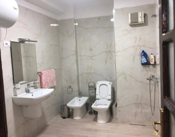 jepet-me-qira-ambjent-biznesi-prane-spitalit-gjerman-rruga-kavajes-big-4