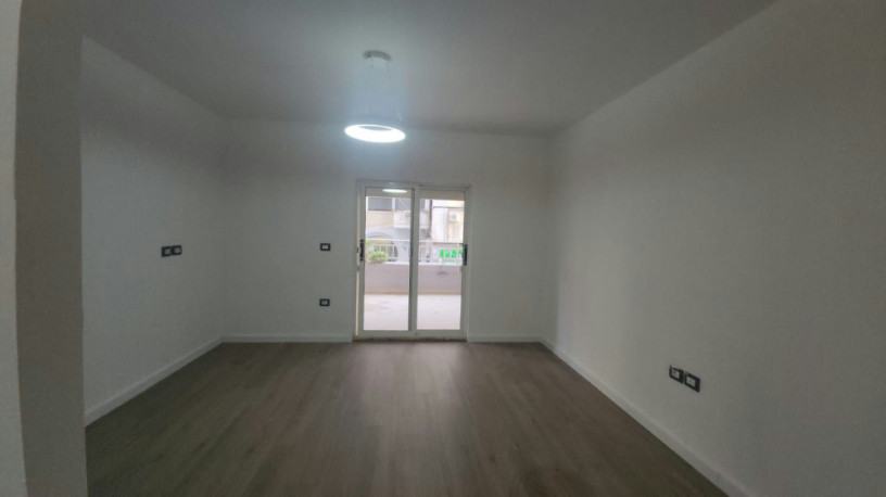 shitet-apartament-11-tek-komuna-e-parisit-big-0