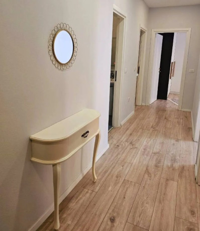 shitet-apartament-21-1-garazh-zona-liqeni-thate-big-1