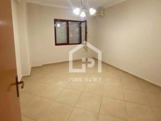 JEPET ME QIRA : Ambjent biznesi / Rruga Kavajës/ pranë KISHES ORTODOKSE